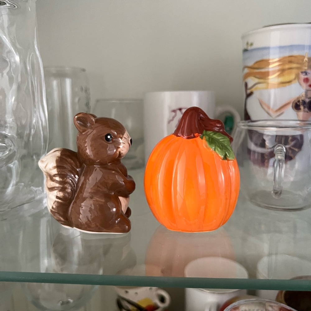 Salt and pepper shakers, look like disney characters, pumpkin. Easter gifts